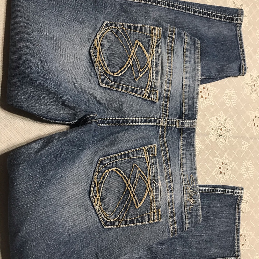Frances Capri Low Rise Light Wash Jeans‎ 28 X 27